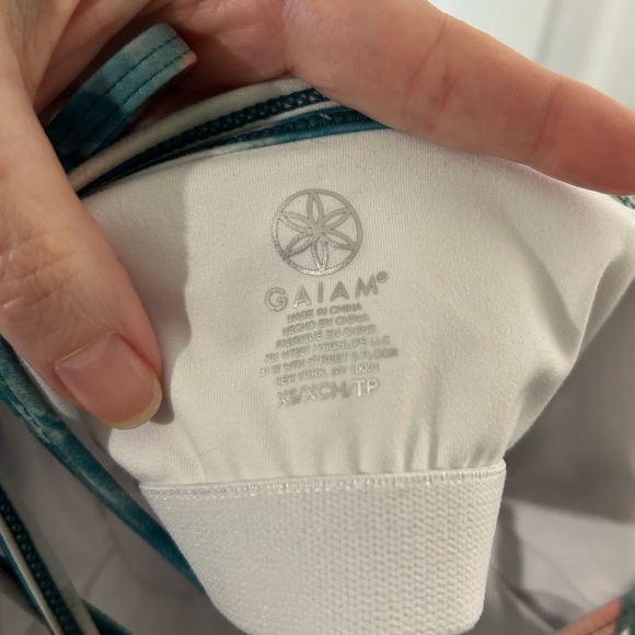 Gaiam Woman’s Dragonfly Shine Bra Tank. Size XS. Emerson Print. OM-DRI - Picture 10 of 16